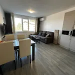 Apartment Aria 6